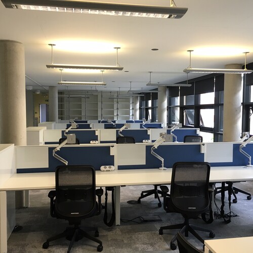 Task setaing and workstations