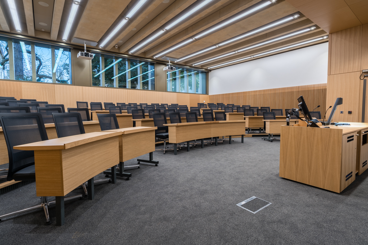 Cambridge University - Judge Business School Lecture Theatre seating